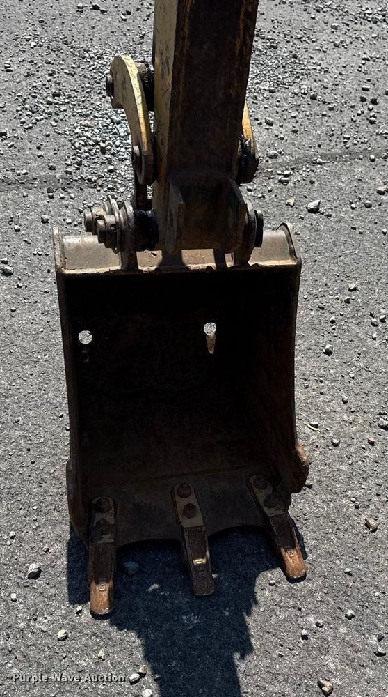 image for item DJ7799 2006 Caterpillar 302.5C mini excavator