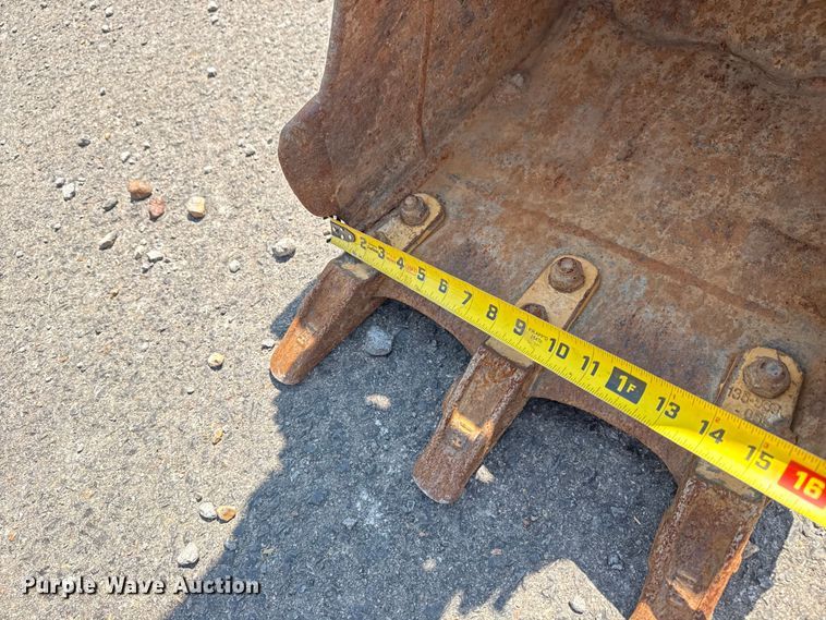 image for item DJ7799 2006 Caterpillar 302.5C mini excavator