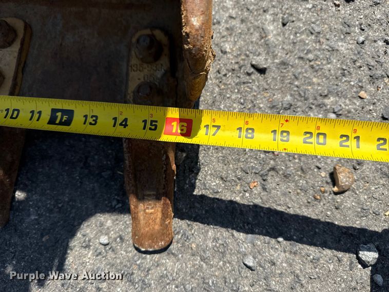 image for item DJ7799 2006 Caterpillar 302.5C mini excavator