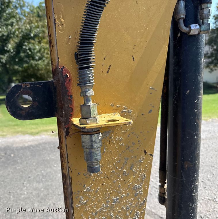 image for item DJ7799 2006 Caterpillar 302.5C mini excavator