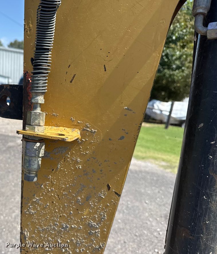 image for item DJ7799 2006 Caterpillar 302.5C mini excavator