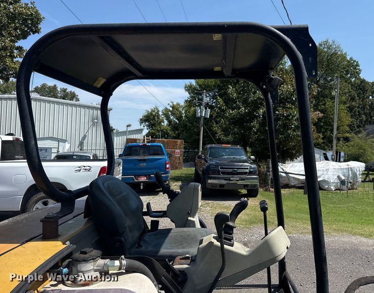 image for item DJ7799 2006 Caterpillar 302.5C mini excavator