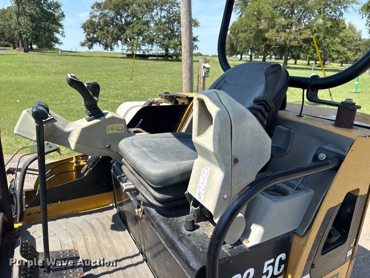 image for item DJ7799 2006 Caterpillar 302.5C mini excavator