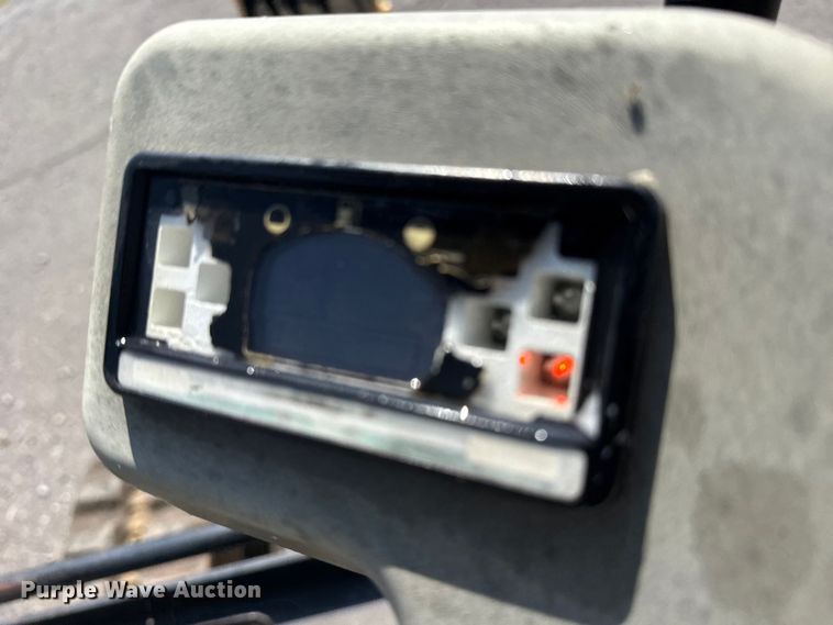 image for item DJ7799 2006 Caterpillar 302.5C mini excavator