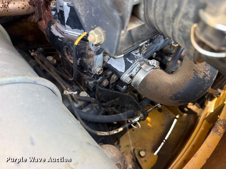 image for item DJ7799 2006 Caterpillar 302.5C mini excavator