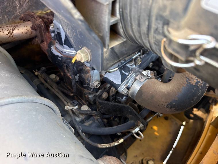 image for item DJ7799 2006 Caterpillar 302.5C mini excavator