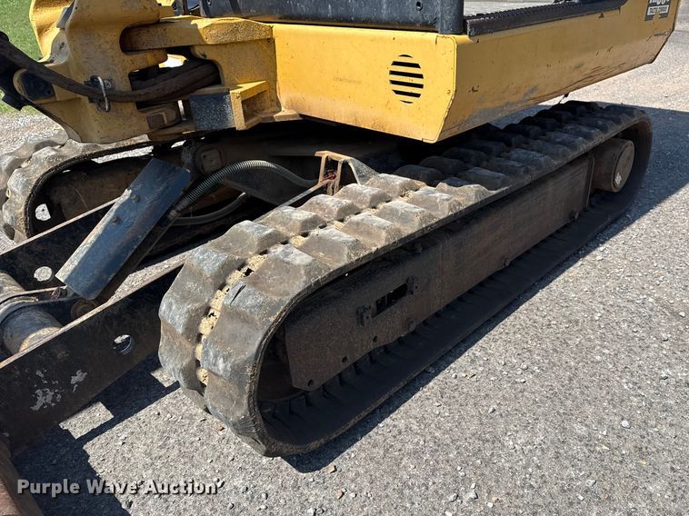 image for item DJ7799 2006 Caterpillar 302.5C mini excavator