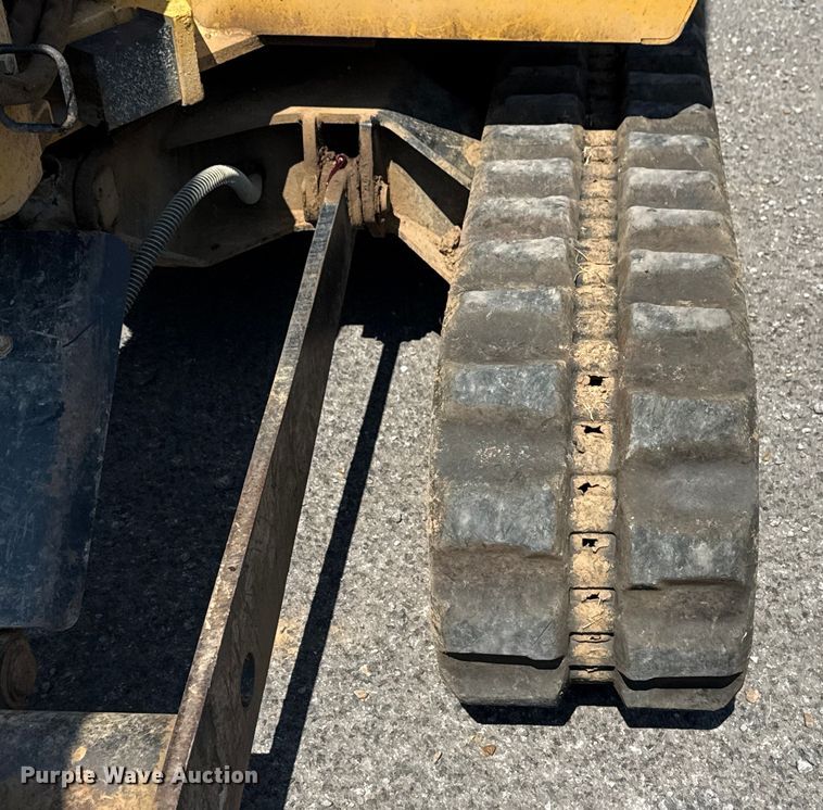 image for item DJ7799 2006 Caterpillar 302.5C mini excavator