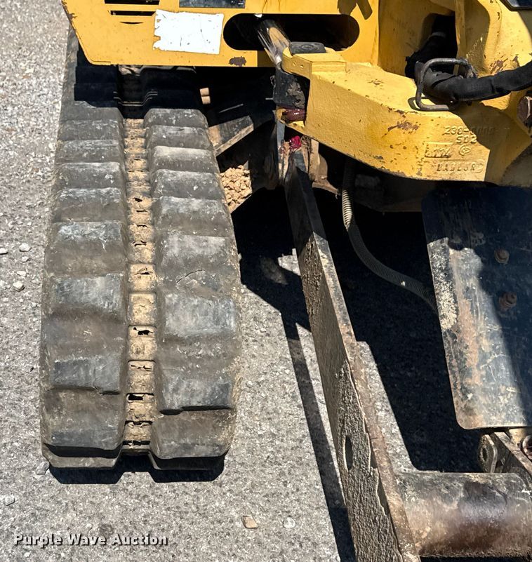image for item DJ7799 2006 Caterpillar 302.5C mini excavator