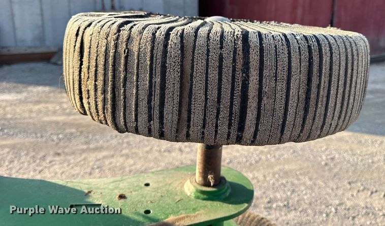 image for item DO2230 John Deere R15 batwing rotary mower