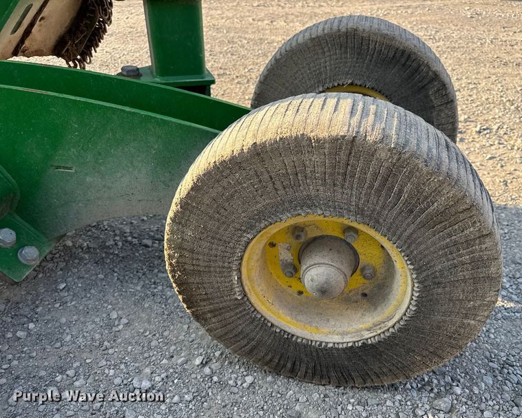 image for item DO2230 John Deere R15 batwing rotary mower