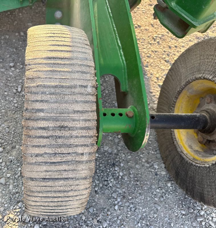 image for item DO2230 John Deere R15 batwing rotary mower