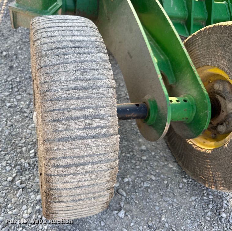 image for item DO2230 John Deere R15 batwing rotary mower