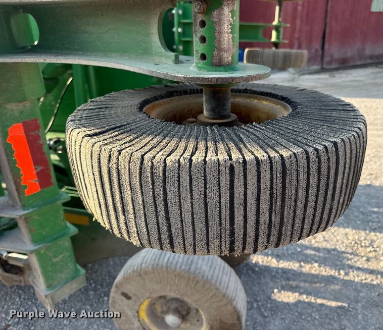 image for item DO2230 John Deere R15 batwing rotary mower