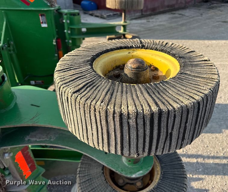 image for item DO2230 John Deere R15 batwing rotary mower