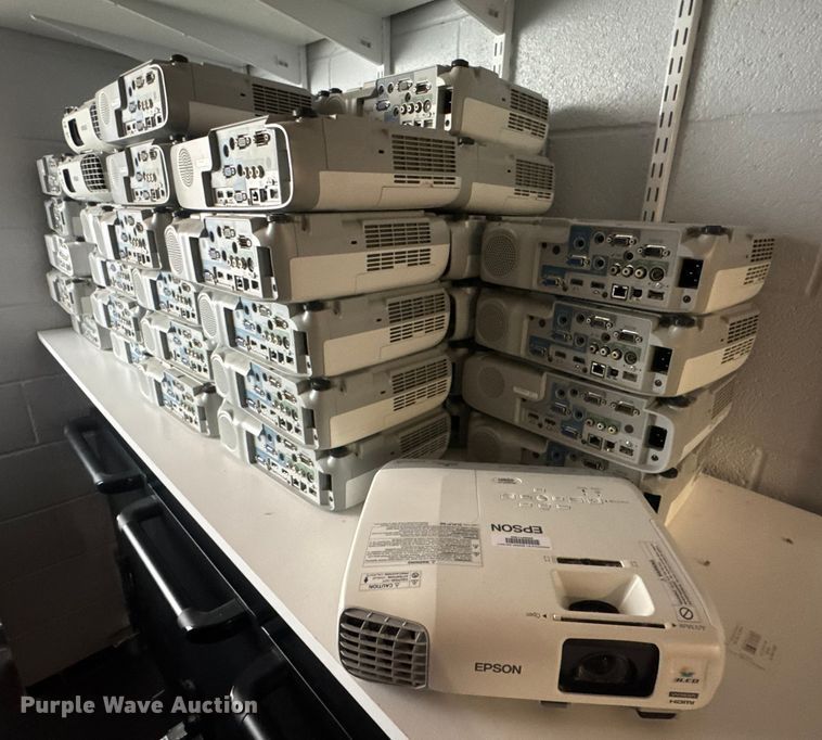 image for item DO2238 Approximately 64 Epson projectors