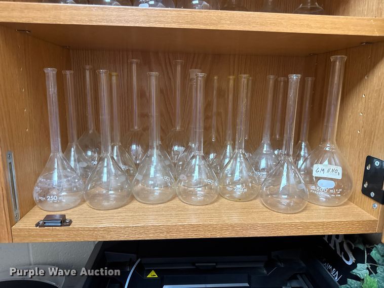 image for item DO2242 Office equipment