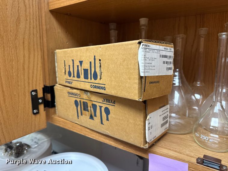 image for item DO2242 Office equipment