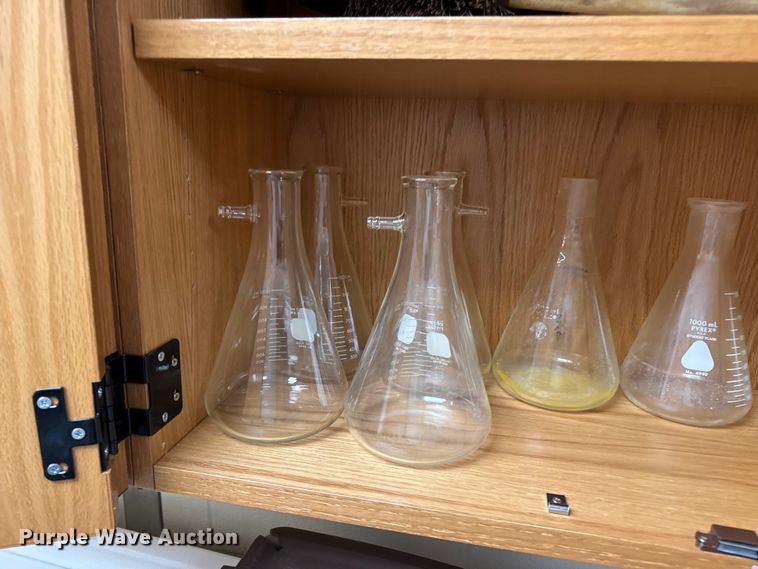 image for item DO2242 Office equipment