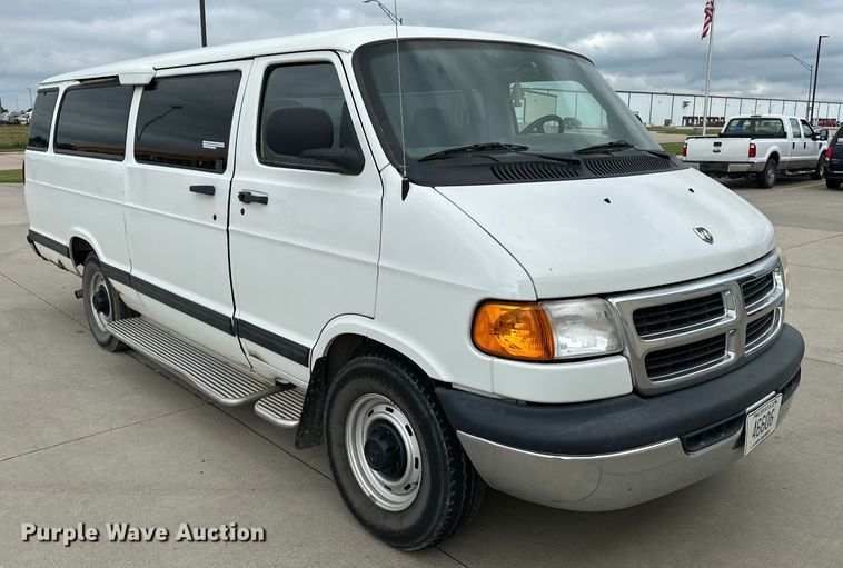 image for item DP8844 2000 Dodge Ram Wagon van