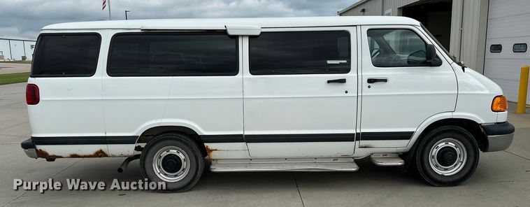 image for item DP8844 2000 Dodge Ram Wagon van