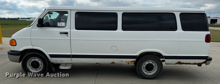 image for item DP8844 2000 Dodge Ram Wagon van