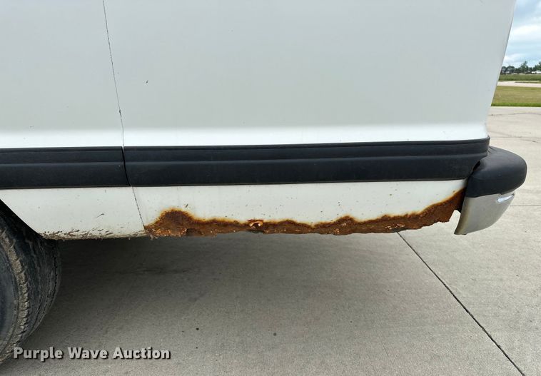 image for item DP8844 2000 Dodge Ram Wagon van