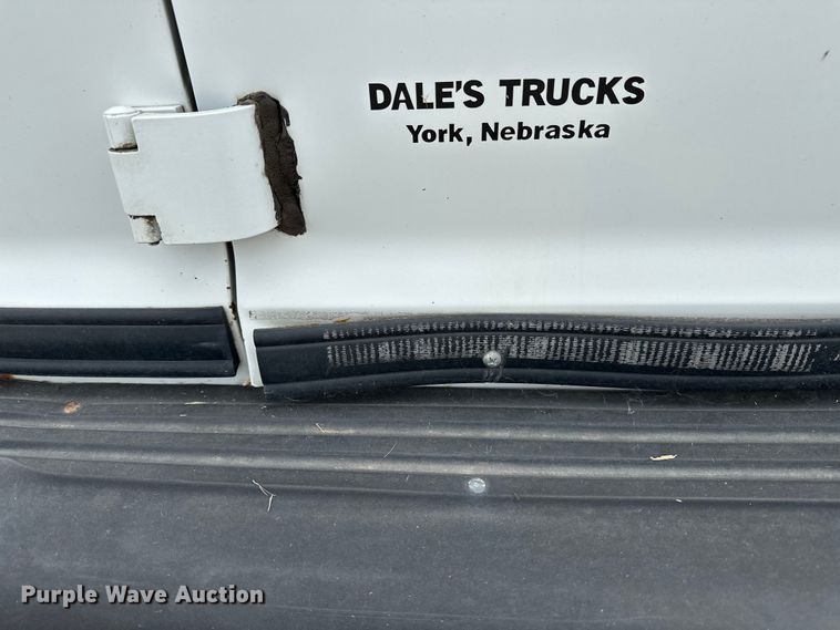 image for item DP8844 2000 Dodge Ram Wagon van