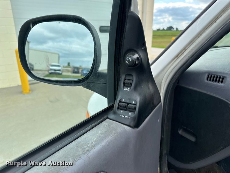 image for item DP8844 2000 Dodge Ram Wagon van