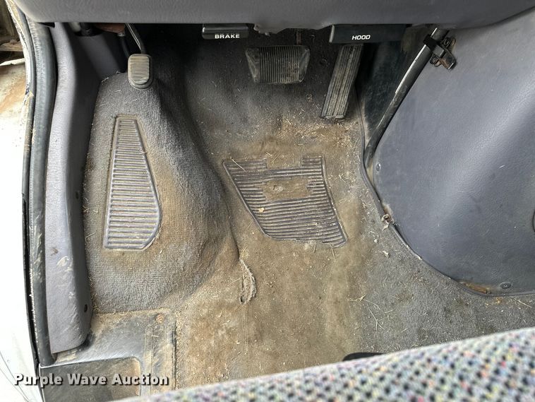 image for item DP8844 2000 Dodge Ram Wagon van