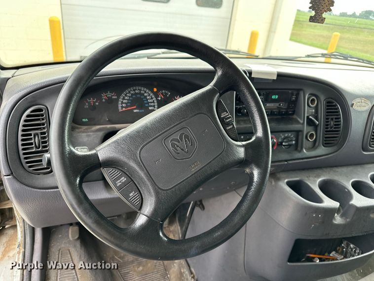 image for item DP8844 2000 Dodge Ram Wagon van