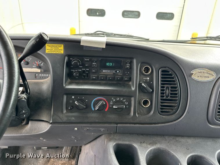 image for item DP8844 2000 Dodge Ram Wagon van