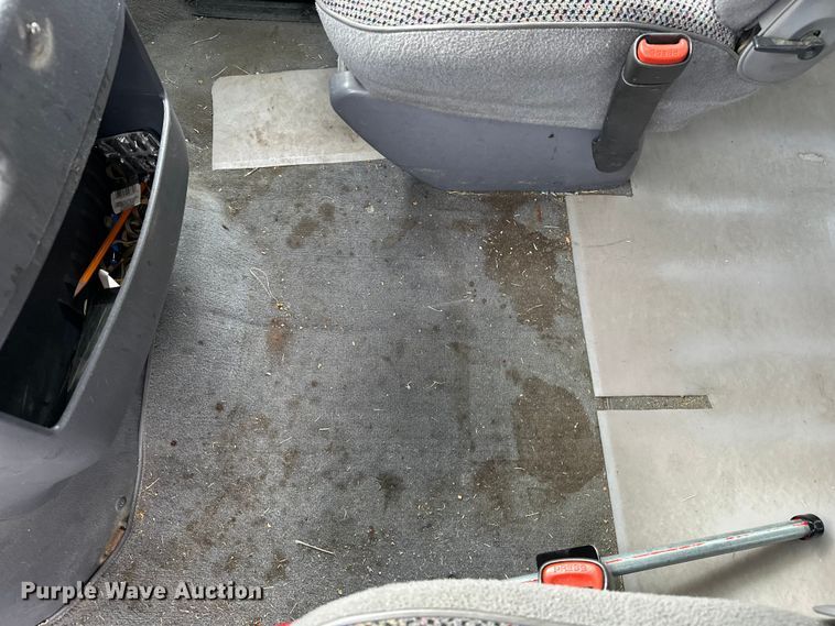 image for item DP8844 2000 Dodge Ram Wagon van