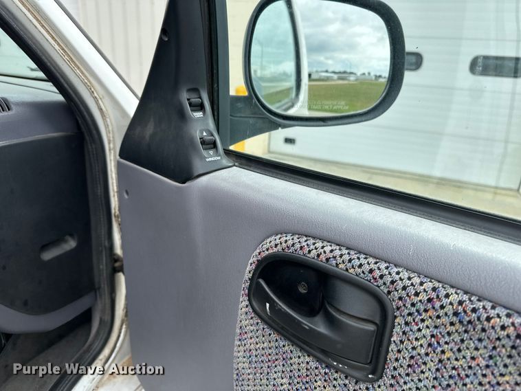 image for item DP8844 2000 Dodge Ram Wagon van