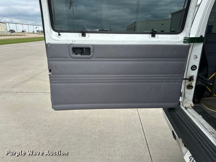 image for item DP8844 2000 Dodge Ram Wagon van
