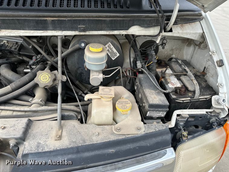 image for item DP8844 2000 Dodge Ram Wagon van