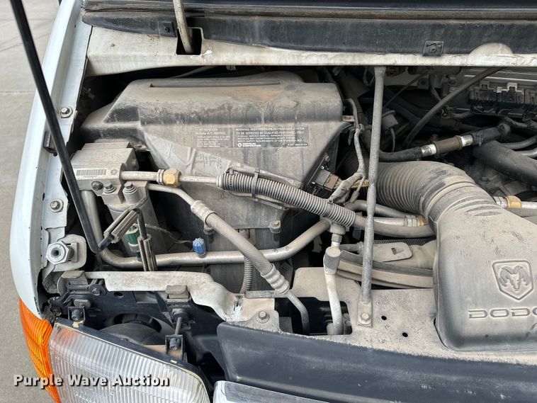 image for item DP8844 2000 Dodge Ram Wagon van