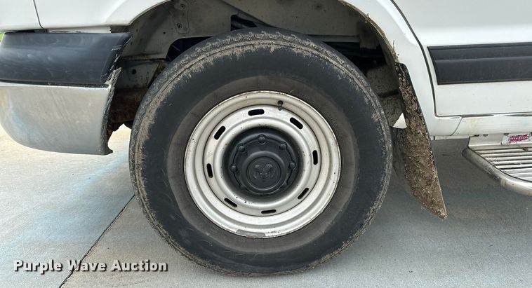 image for item DP8844 2000 Dodge Ram Wagon van