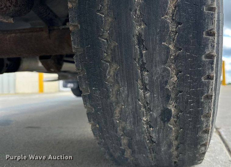 image for item DP8844 2000 Dodge Ram Wagon van