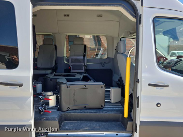 image for item DR3991 2015 Ford Transit 350 XLT handicap accessible van
