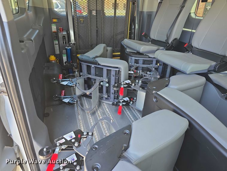 image for item DR3991 2015 Ford Transit 350 XLT handicap accessible van
