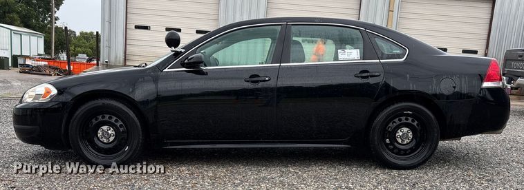 image for item DT3417 2014 Chevrolet Impala Limited Police Cruiser 