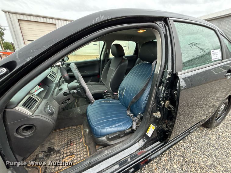 image for item DT3417 2014 Chevrolet Impala Limited Police Cruiser 