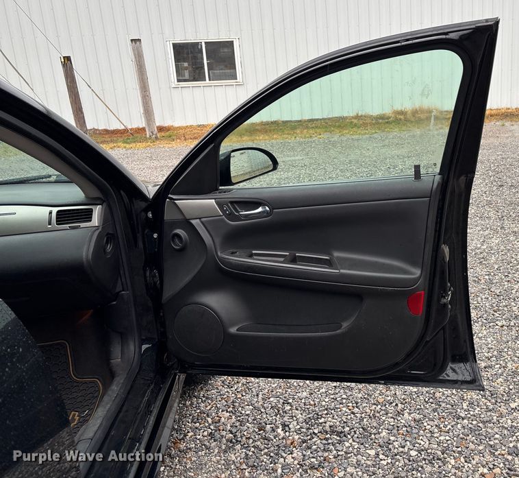 image for item DT3417 2014 Chevrolet Impala Limited Police Cruiser 