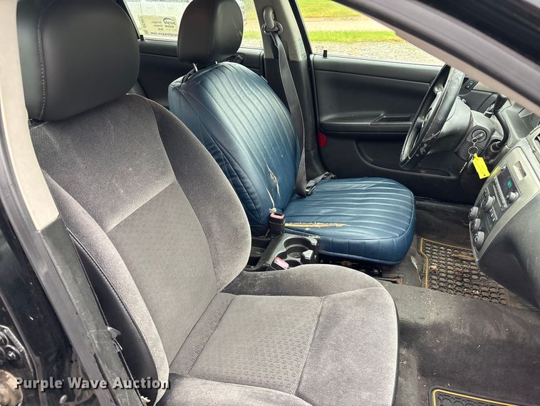 image for item DT3417 2014 Chevrolet Impala Limited Police Cruiser 