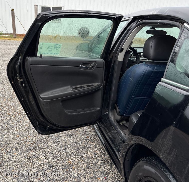 image for item DT3417 2014 Chevrolet Impala Limited Police Cruiser 