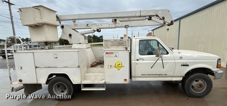 image for item DT3420 1995 Ford F450 Super Duty bucket truck