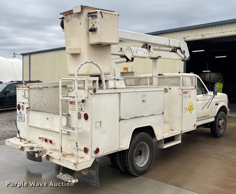 image for item DT3420 1995 Ford F450 Super Duty bucket truck