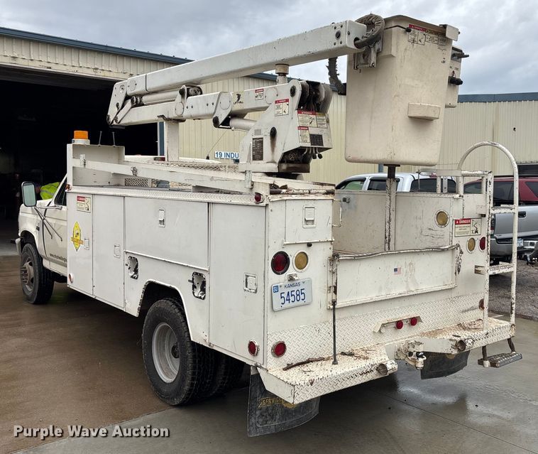 image for item DT3420 1995 Ford F450 Super Duty bucket truck