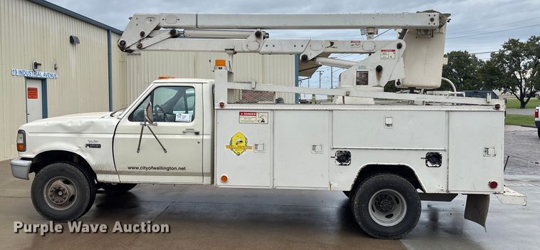 image for item DT3420 1995 Ford F450 Super Duty bucket truck